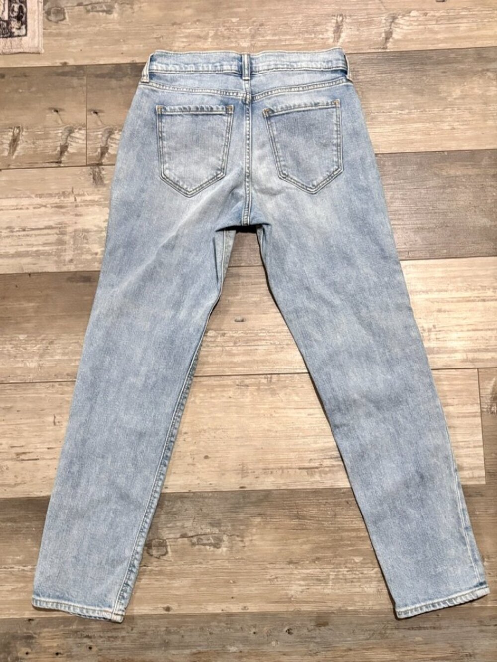 Old Navy Boyfriend Mid-Rise Jeans Light Wash Women’s Size 8